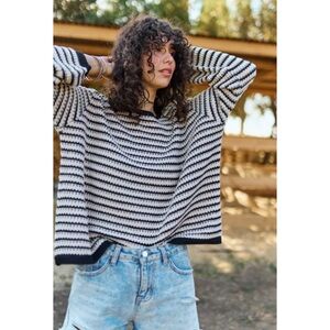 Mello Los Angeles Knit Ballon Sleeve Black & White Stripe Sweater - Size Medium